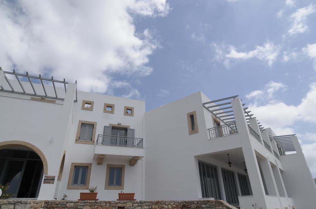 Athena Hotel Milopotamos  Exterior photo