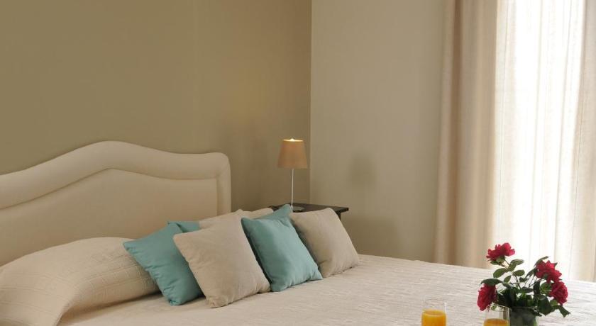 Athena Hotel Milopotamos  Room photo